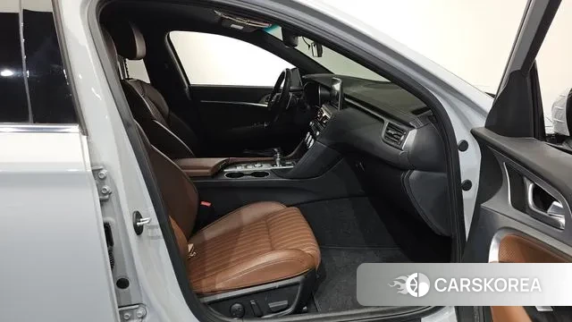 Genesis G70 2019 Серебристо-серый из Кореи, фото 2