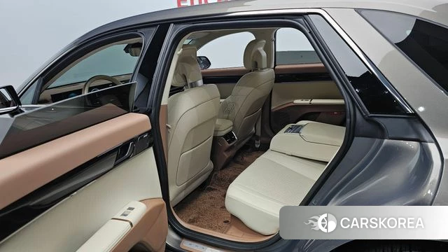Hyundai Grandeur Hybrid (GN7) 2024 Серебристо-серый из Кореи, фото 2
