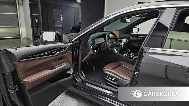 BMW 6 Series GT (G32) 2023 Серый из Кореи, фото 2