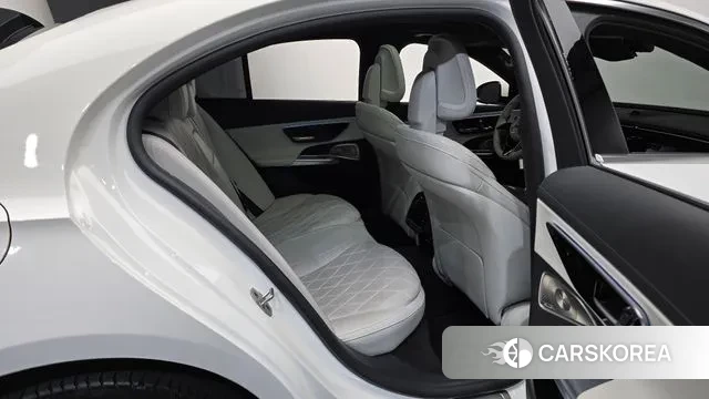 Mercedes-Benz E-Class W214 2024 Белый из Кореи, фото 2