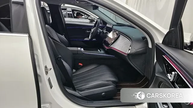 Mercedes-Benz E-Class W214 2024 Белый из Кореи, фото 2