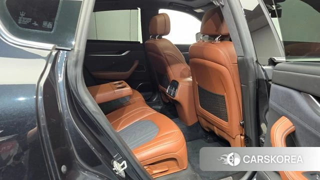 Maserati Levante 2018 Черный из Кореи, фото 2