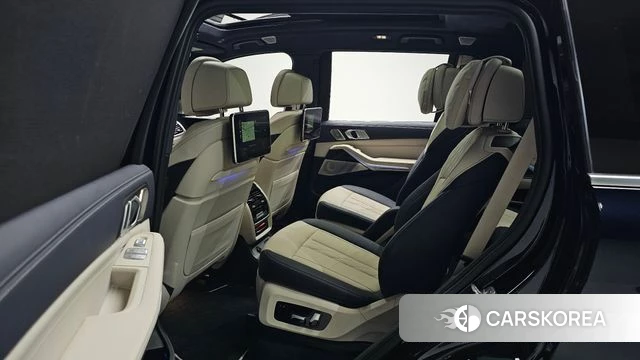 BMW X7 (G07) 2021 Черный из Кореи, фото 2