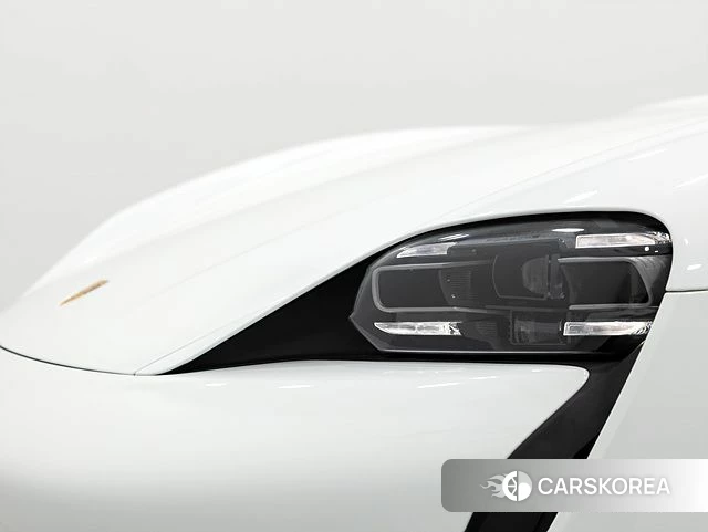 Porsche Taycan 2023 Белый из Кореи, фото 2