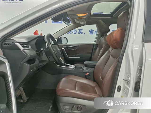 Toyota RAV4 Rongfang 2021 Белый из Китая, фото 2
