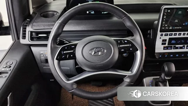 Hyundai Staria 2023 Черный из Кореи, фото 2