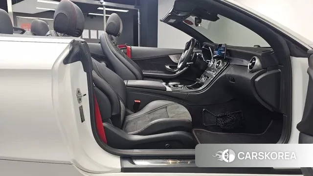 Mercedes-Benz C-Class W205 2019 Белый из Кореи, фото 2