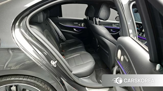 Mercedes-Benz E-Class W213 2023 Серый из Кореи, фото 2