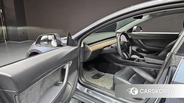 Tesla Model 3 2021 Серый из Кореи, фото 2