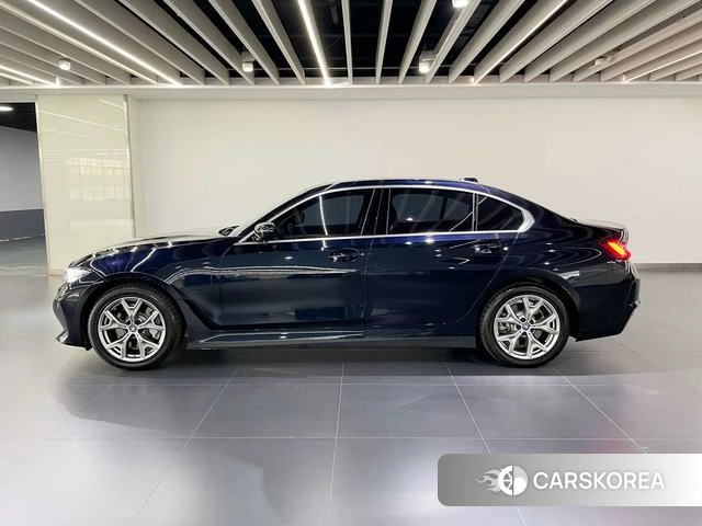 BMW i3 2024 Черный из Китая, фото 2