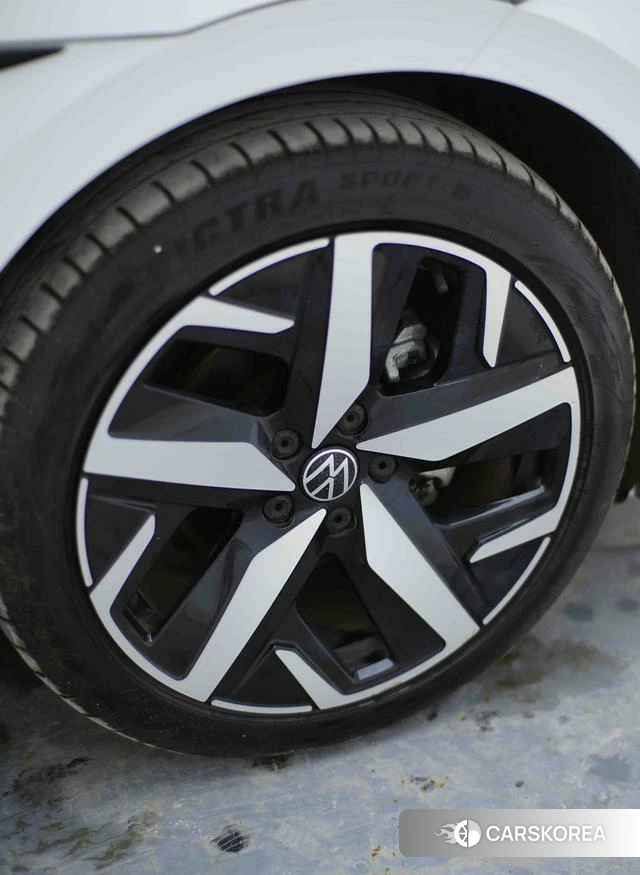 Volkswagen Lingdu 2023 Белый из Китая, фото 2