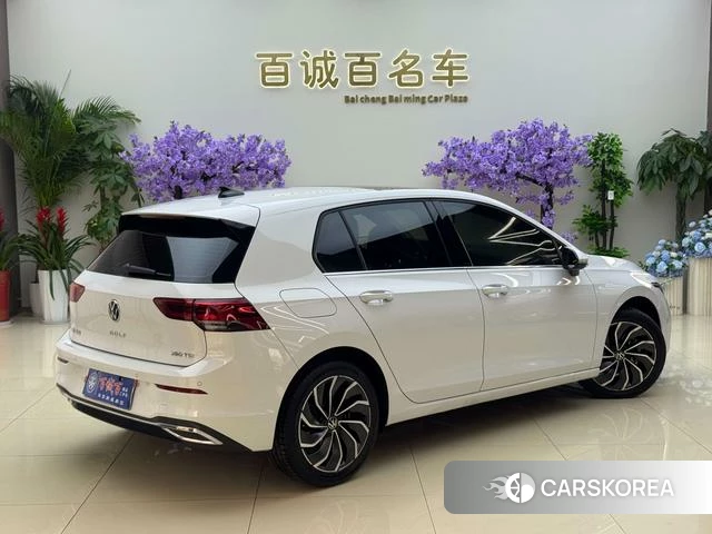 Volkswagen Golf 2022 Белый из Китая, фото 2