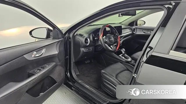 Kia The New K3 2nd generation 2021 Черный из Кореи, фото 2