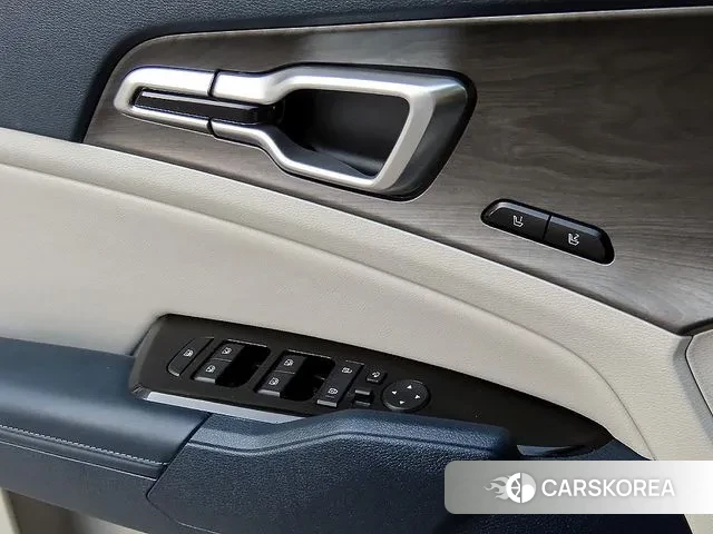 Kia Sportage 5th Generation Hybrid 2023 Белый из Кореи, фото 2