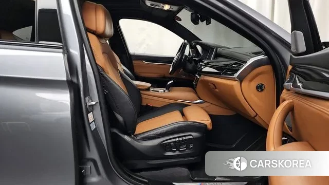 BMW X6 (F16) 2018 Серебристо-серый из Кореи, фото 2