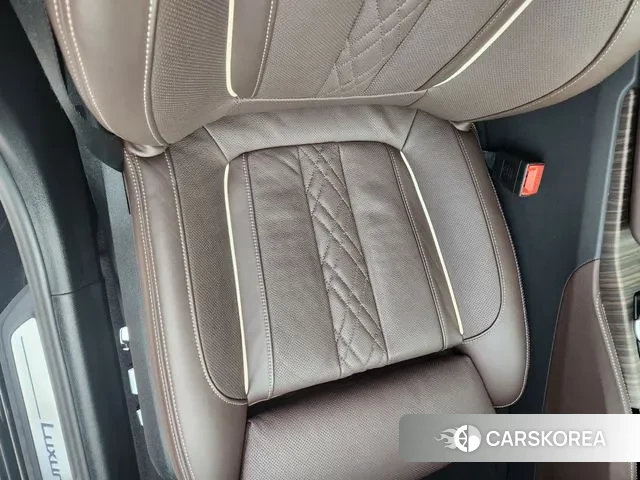 BMW 5 Series (G30) 2023 Черный из Кореи, фото 2