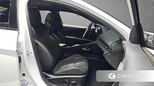 Hyundai The New Avante (CN7) 2025 Белый из Кореи, фото 2