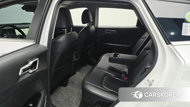 Kia Sportage 5th Generation Hybrid 2022 Белый из Кореи, фото 2