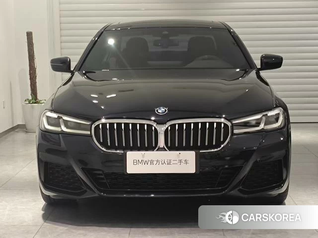 BMW 5 series PHEV 2022 Черный из Китая, фото 2