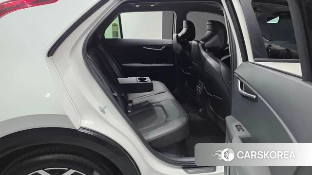 Kia Di Ol Nu Niro 2025 Белый из Кореи, фото 2