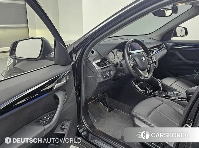 BMW X1 (F48) 2021 Черный из Кореи, фото 2