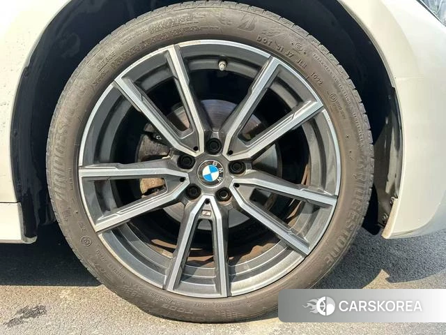 BMW 3 series 2022 Белый из Китая, фото 2