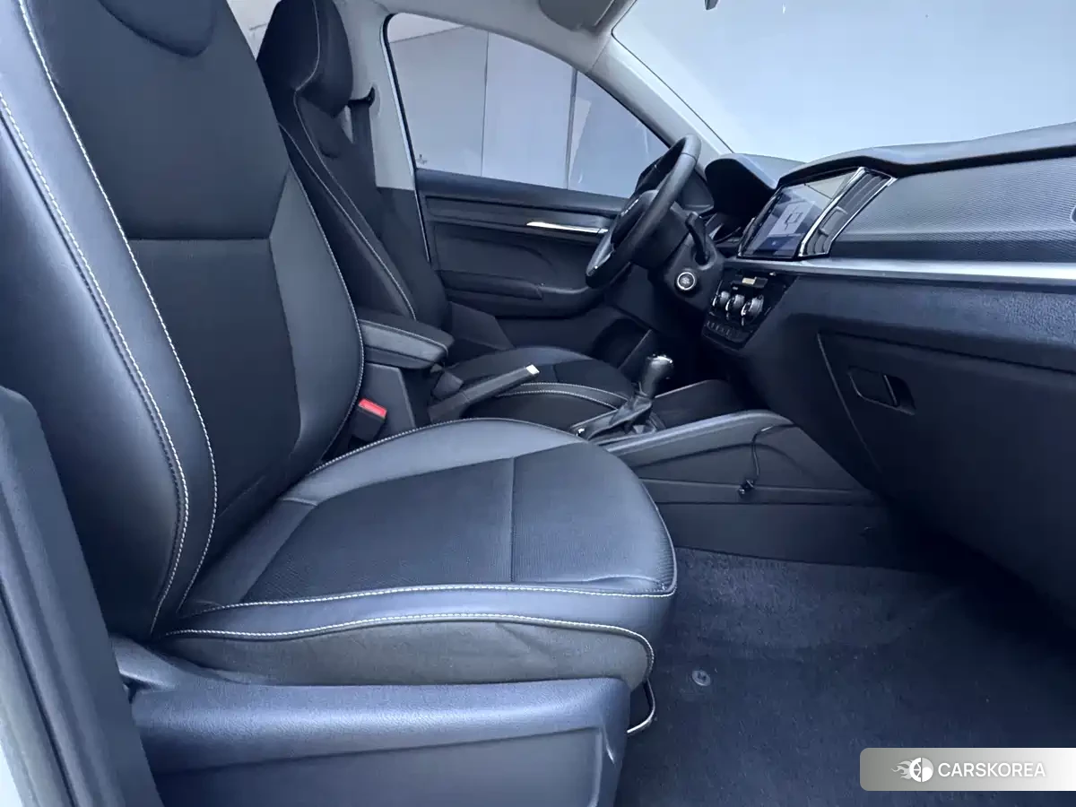 Skoda Komick 2023 Белый из Китая, фото 2