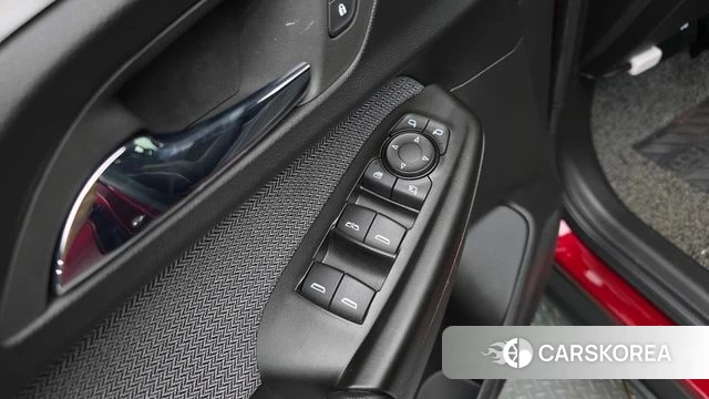 Chevrolet (GM Daewoo) Trailblazer 2021 Красный из Кореи, фото 2