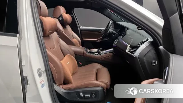 BMW X6 (G06) 2022 Белый из Кореи, фото 2