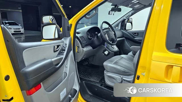 Hyundai The New Grand Starex 2021 Желтый из Кореи, фото 2