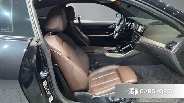 BMW 4 Series (G22) 2022 Черный из Кореи, фото 2