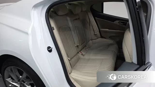 Genesis The New G70 2023 Белый из Кореи, фото 2