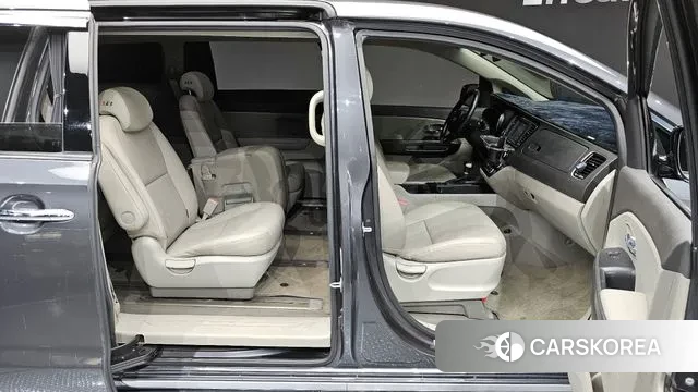 Kia All New Carnival 2018 Серый из Кореи, фото 2