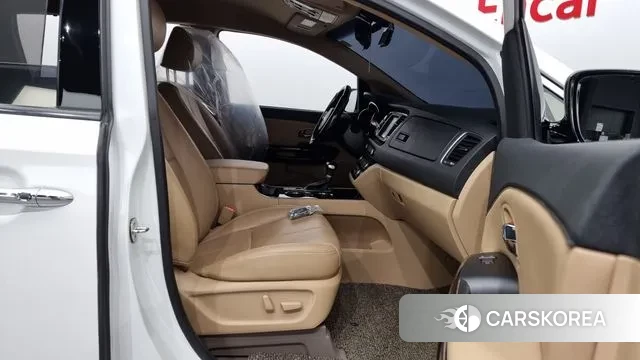 Kia The New Carnival 2018 Белый из Кореи, фото 2