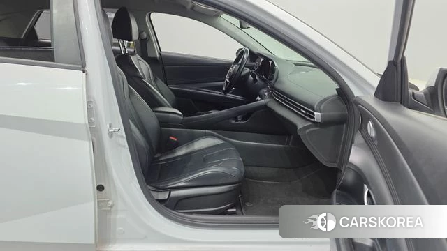 Hyundai Avante (CN7) 2021 Белый из Кореи, фото 2