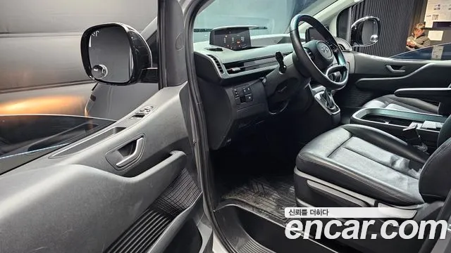 Hyundai Staria 2022 Серебристо-серый из Кореи, фото 2