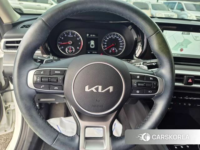 Kia K5 3rd generation 2022 Белый из Кореи, фото 2