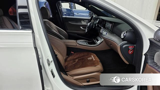 Mercedes-Benz E-Class W213 2022 Белый из Кореи, фото 2