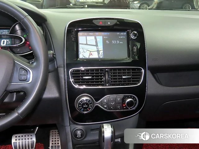 Renault Korea (Samsung) Clio 2019 Красный из Кореи, фото 2