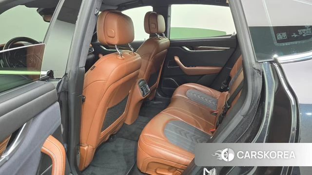 Maserati Levante 2018 Черный из Кореи, фото 2
