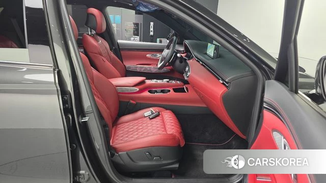 Genesis GV70 2023 Серый из Кореи, фото 2