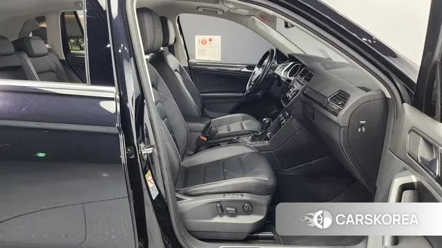 Volkswagen Tiguan second Generation 2019 Черный из Кореи, фото 2