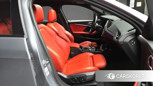 BMW 1 Series (F40) 2022 Серый из Кореи, фото 2
