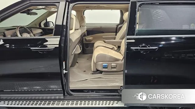 Kia The New Carnival 4th Generation 2023 Черный из Кореи, фото 2