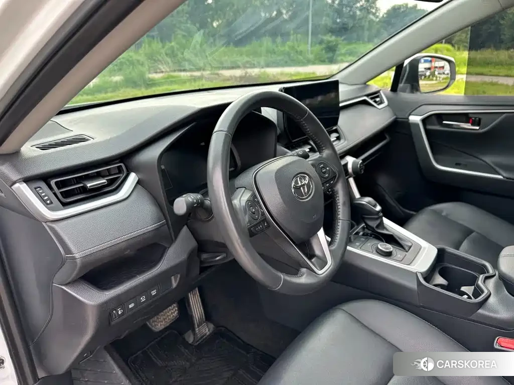 Toyota RAV4 2024 Белый из Китая, фото 2
