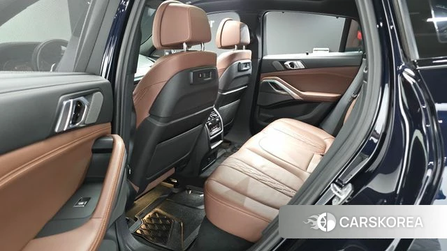 BMW X6 (G06) 2023 Черный из Кореи, фото 2