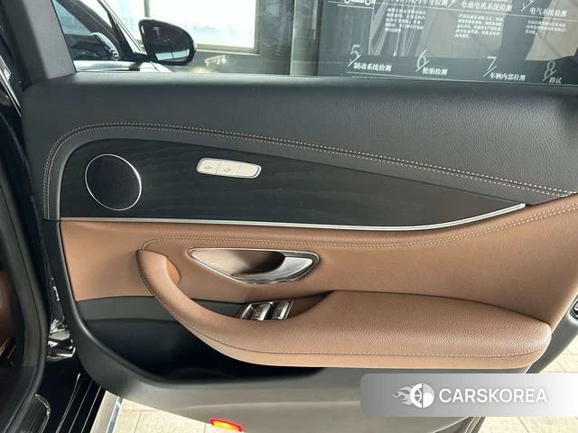 Mercedes-Benz E-class 2022 Черный из Китая, фото 2