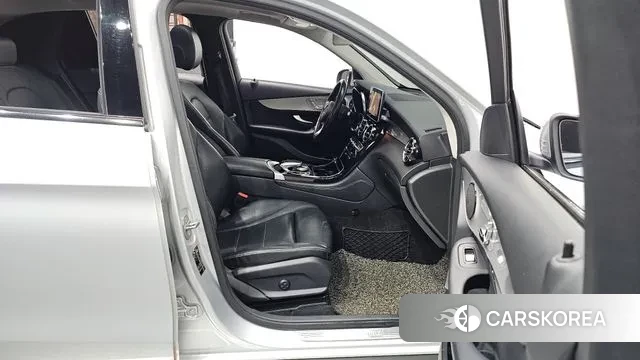 Mercedes-Benz GLC-Class X253 2019 Серебряный из Кореи, фото 2