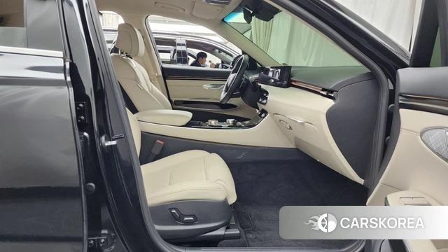 Genesis GV70 2024 Черный из Кореи, фото 2