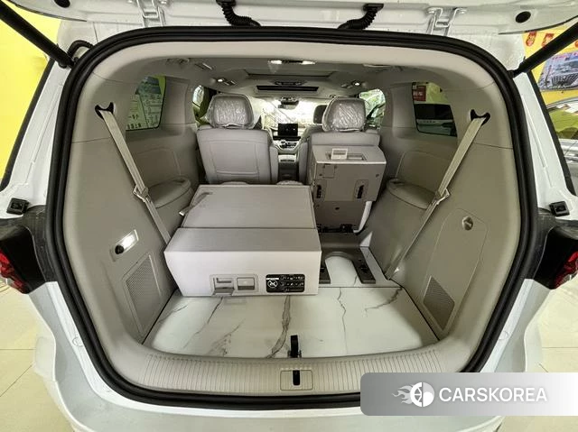 Roewe iMAX8 DMH 2024 Белый из Китая, фото 2